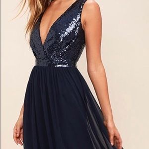 NWT Lulu’s XS maxi dress